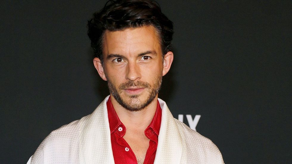 Jonathan Bailey: Find Out About His Age, Net Worth, Wife, And Kids
