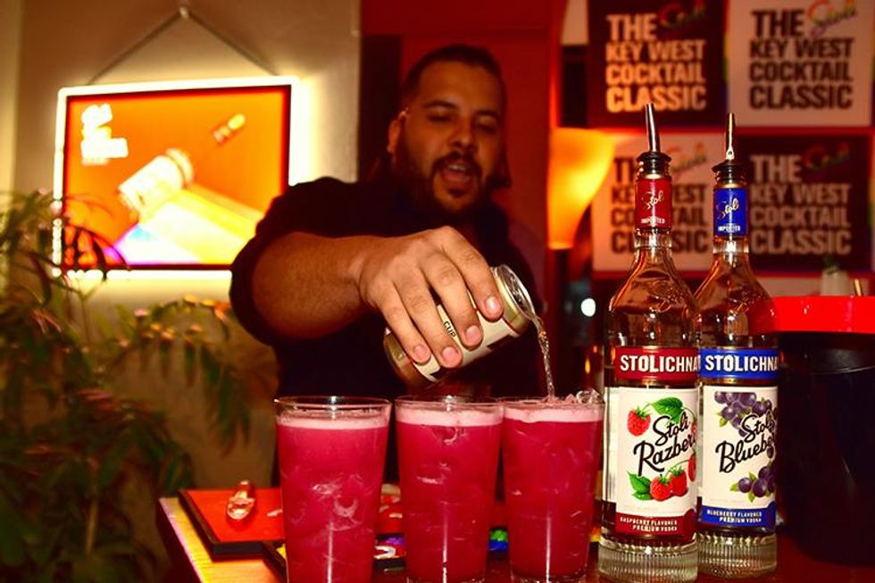 Juanpouring_forupload