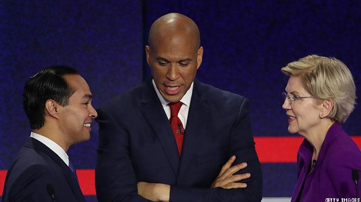 Julian Castro, Elizabeth Warren, Debate