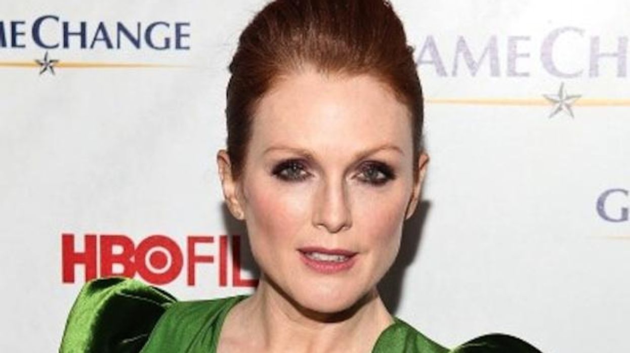 Julianne-moore-rotator