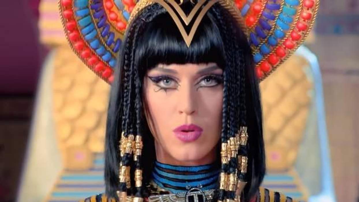 Katy-perry-dark-horse-v2