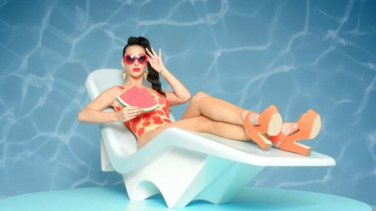 Katyperrylederotator_0