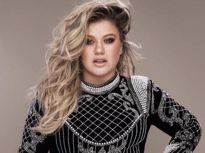 Kelly Clarkson Meaning of Life CD 2017 Love So Soft American Idol Winner