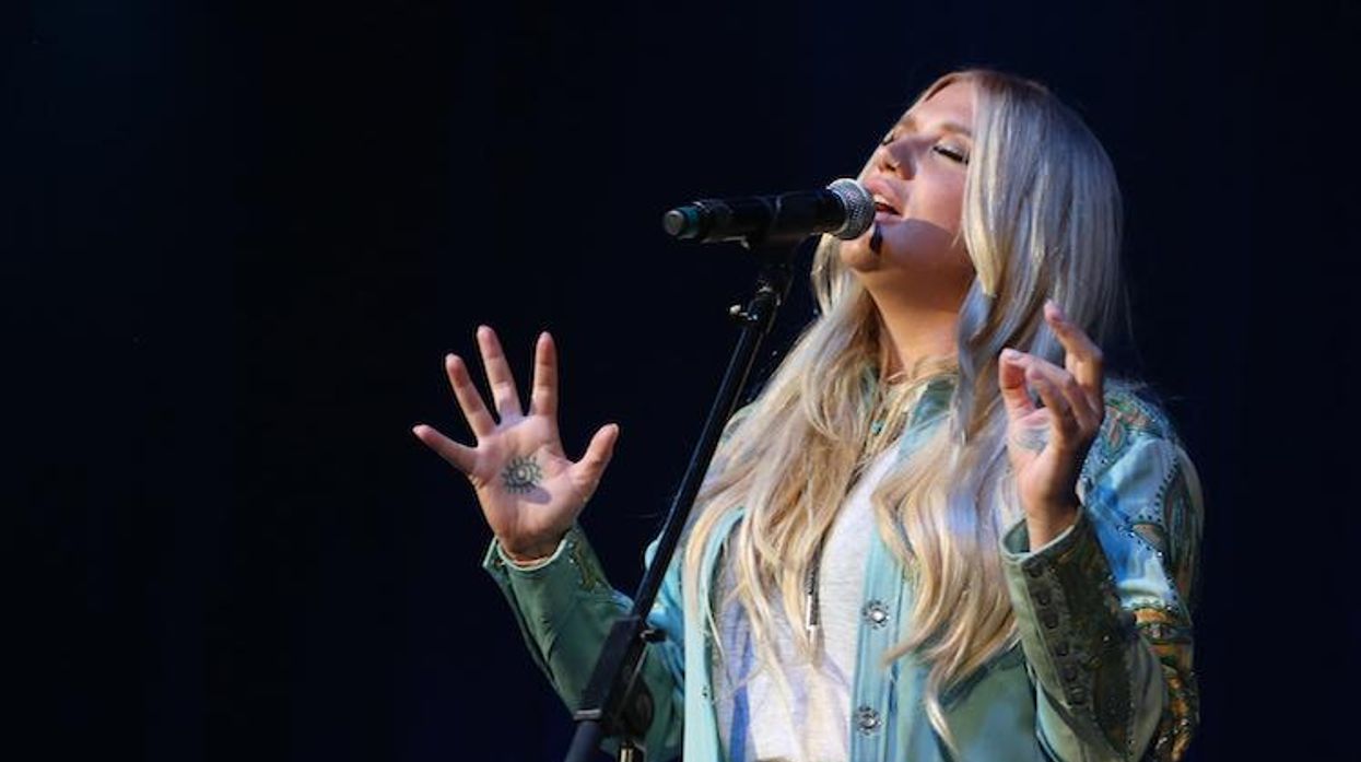 kesha-ap.jpg
