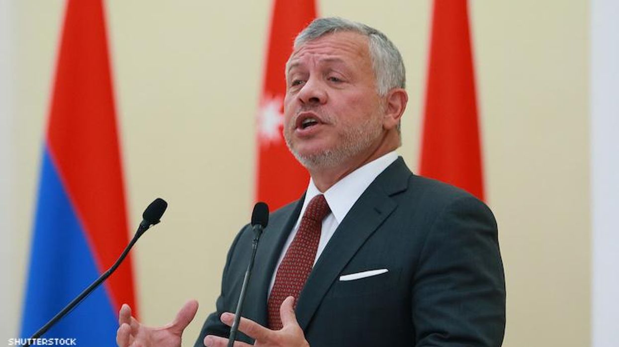 King Abdulah II of Jordan giving a speech.