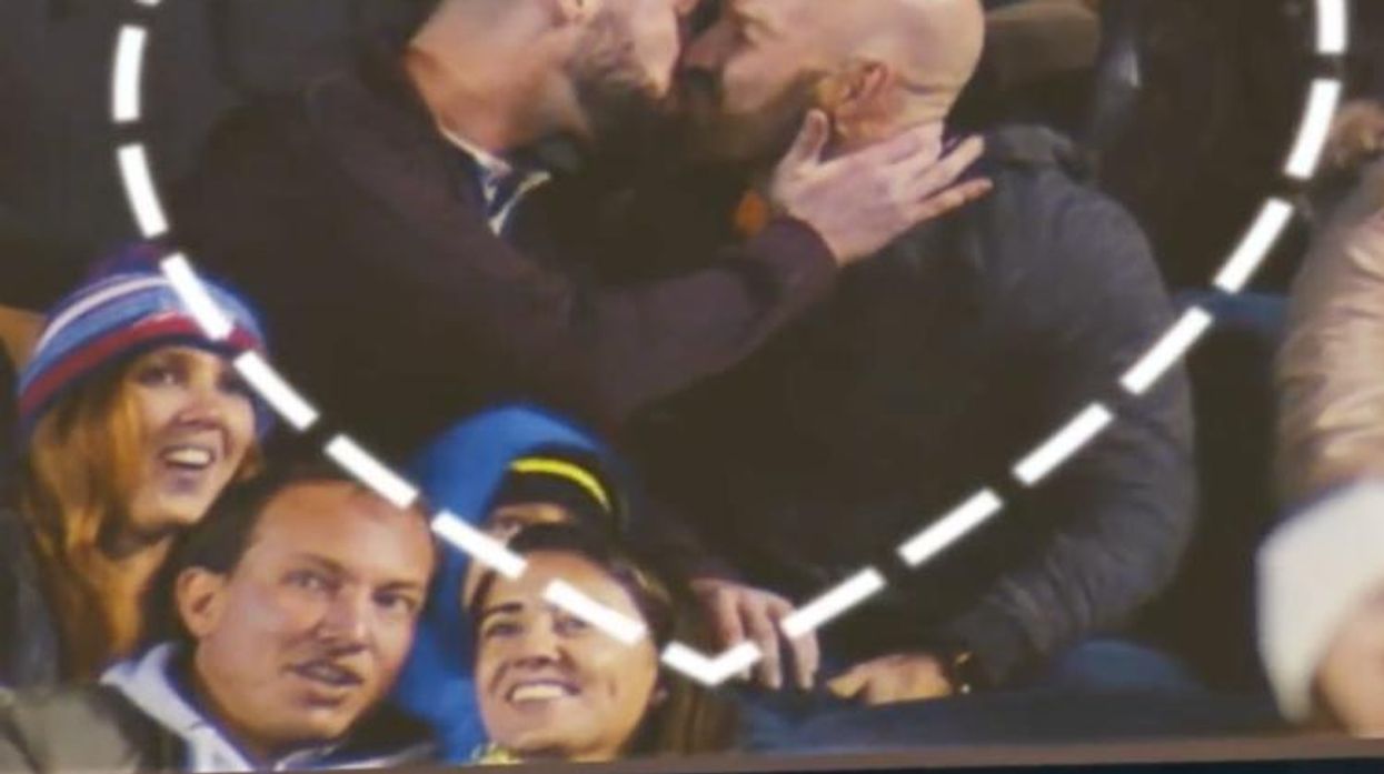 kiss cam