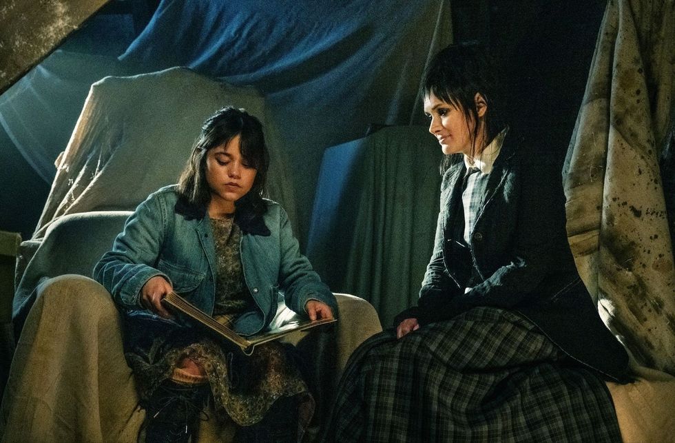 (L-R) JENNA ORTEGA as Astrid and WINONA RYDER as Lydia in Warner Bros. Pictures\u2019 comedy, \u201cBEETLEJUICE BEETLEJUICE,\u201d a Warner Bros. Pictures release.