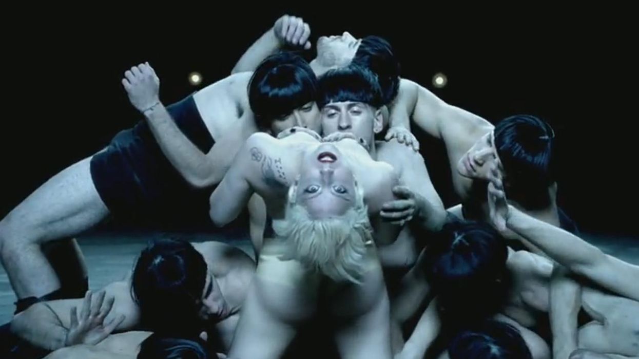 Ladygagaalejandro4_0