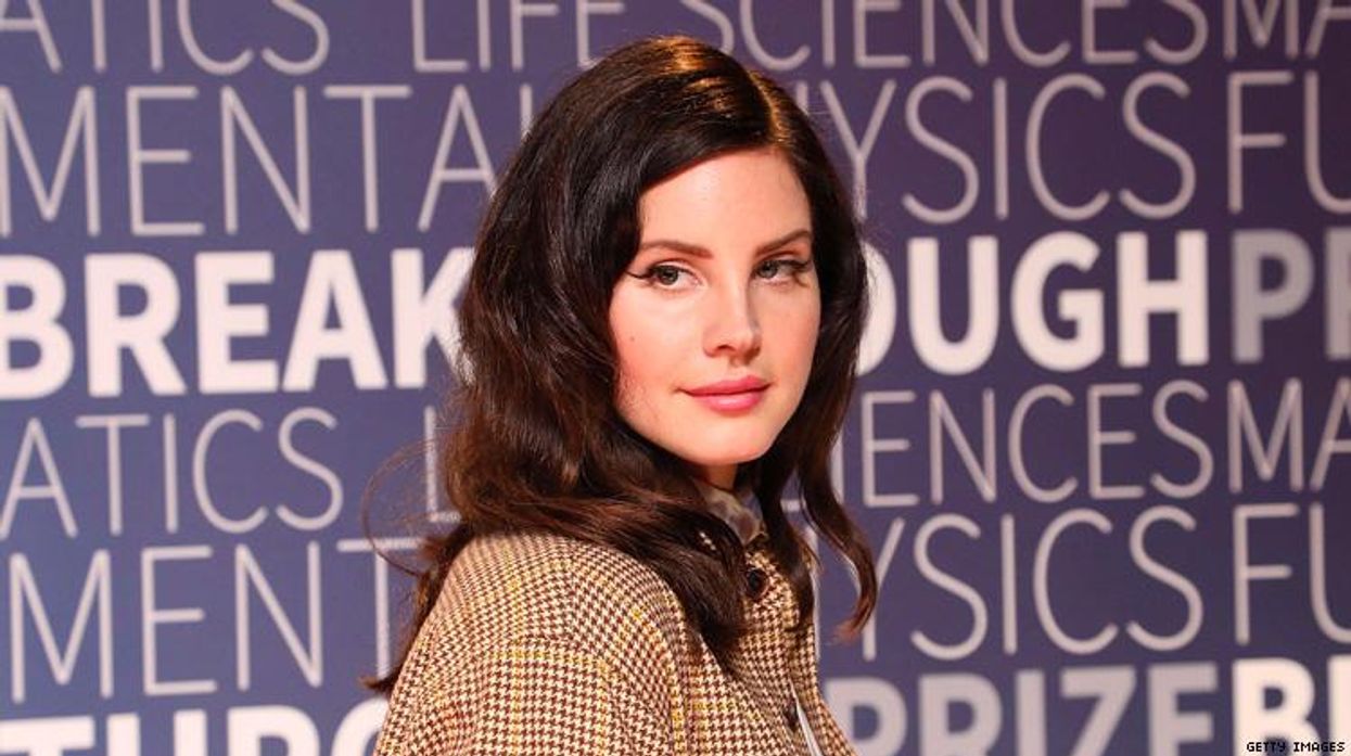 Lana Del Rey Goes Country, Announces Album Release Date