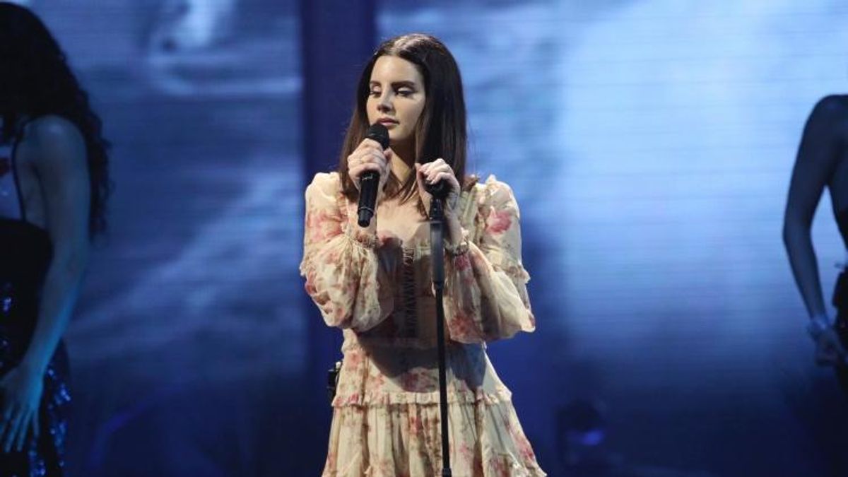 Lana Del Rey Will Perform in Both Israel & Palestine