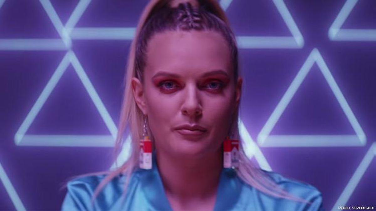 Learn How to Eat Out in Tove Lo’s Music Video for “Bitches”