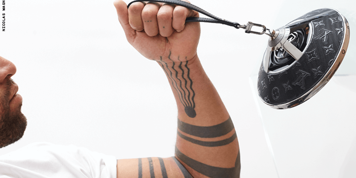 Me doing a Versace tattoo with my Louis Vuitton tattoo gun. : r/tattoos