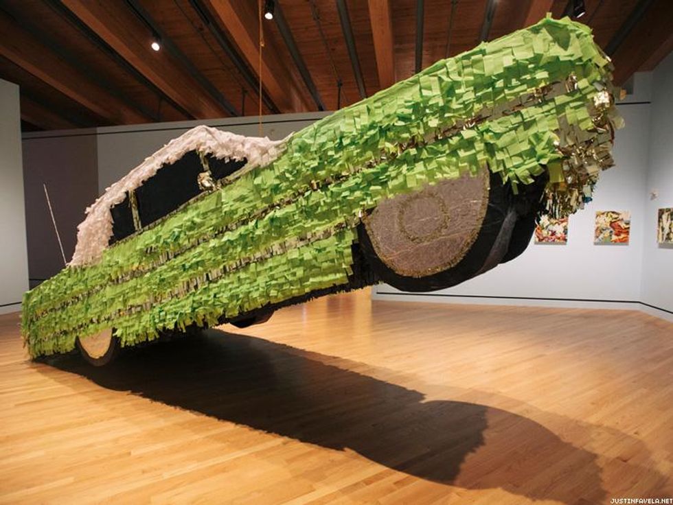 Lowrider Pi\u00f1ata