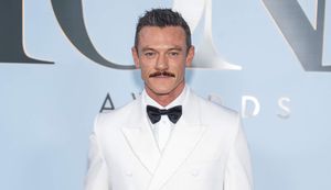 Luke Evans rocks a tight Speedo in sexy new vacay pics