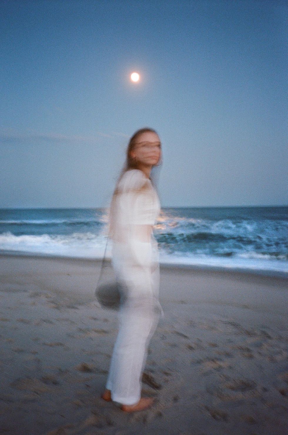 Lylas's Hazy Ode to Summer & Sisterhood