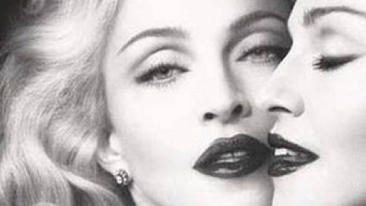 Madonnaperfumead-rotator