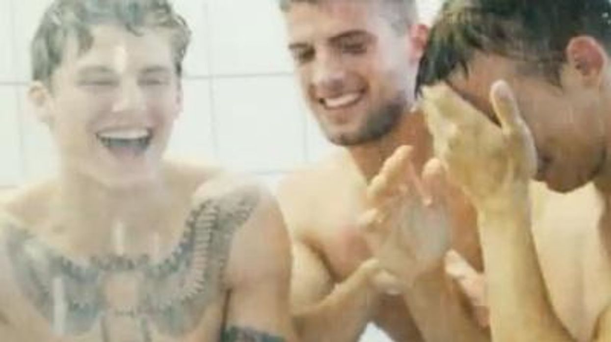 Marina-shower-rotator