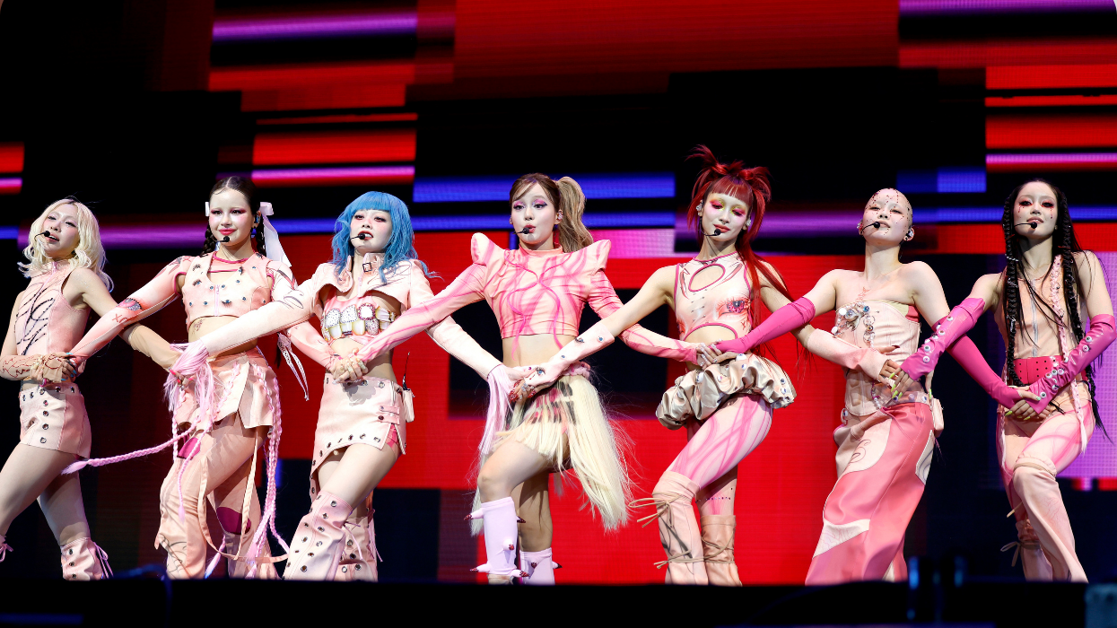 MAYA, HARVEY, HINATA, JURIA, JURIN, COCONA and CHISA of XG