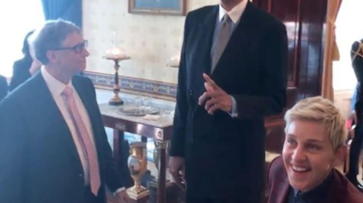 medal_of_freedom_mannequin_challenge