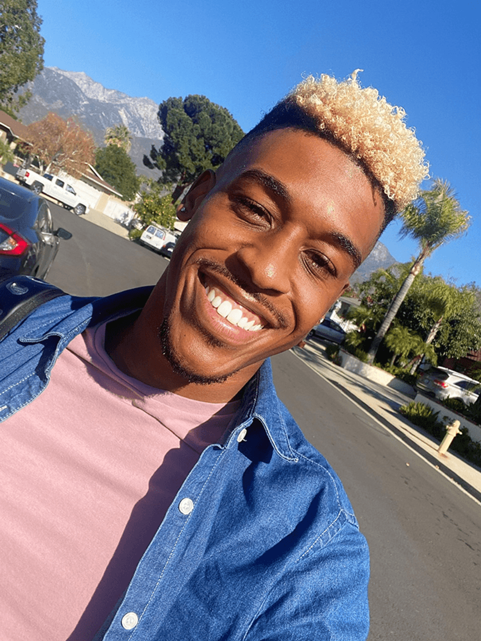 Meet Out Los Angeles Cheerleader Quinton Peron!