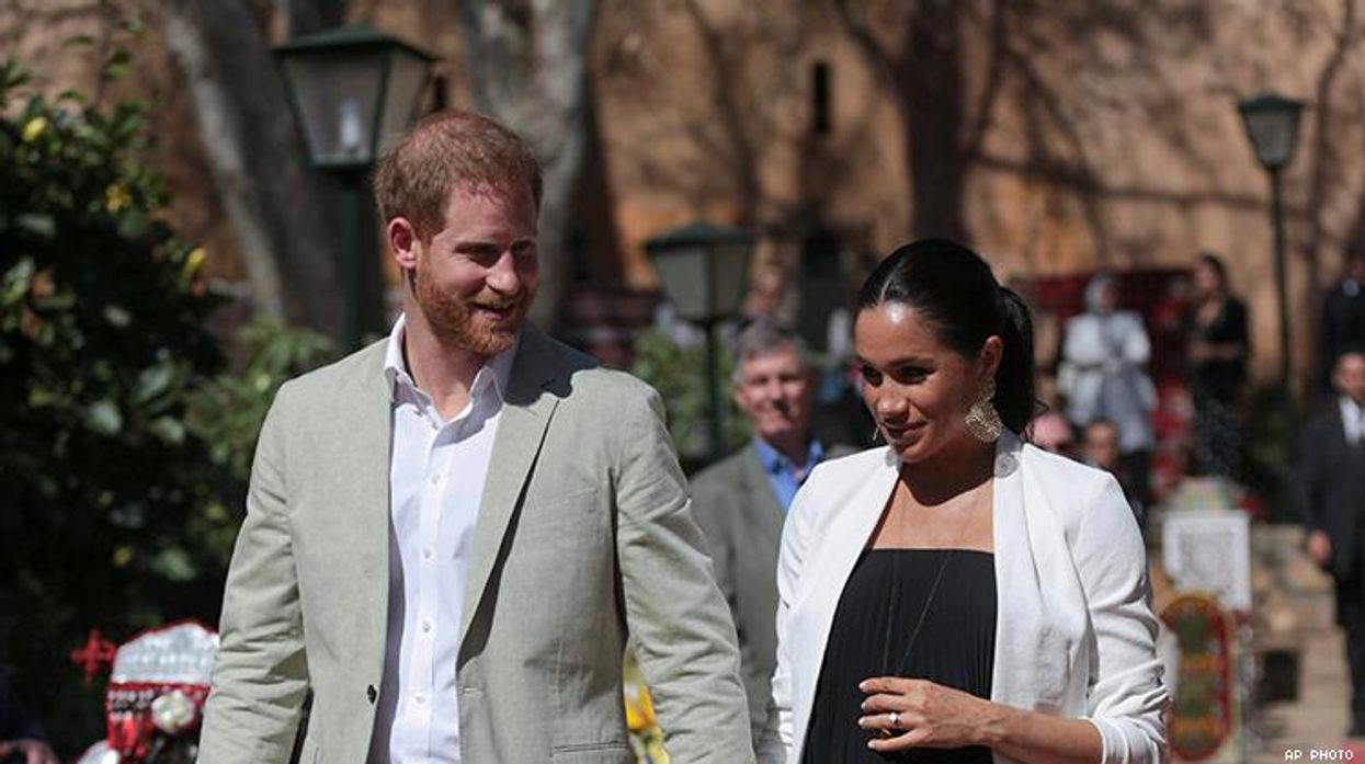 Meghan Markle and Prince Harry will not raise baby gender fluid, Kensington Palace says.