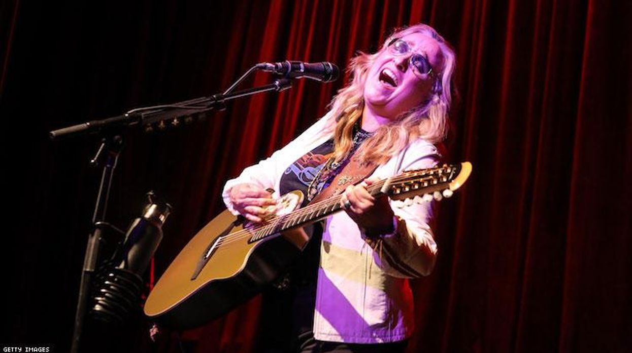 Melissa Etheridge says we need to be gayer!!!!