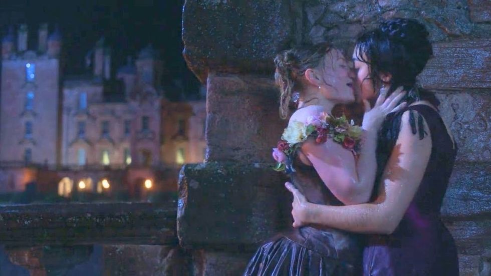 Mia Threapleton and Josie Totah on The Buccaneers season 1