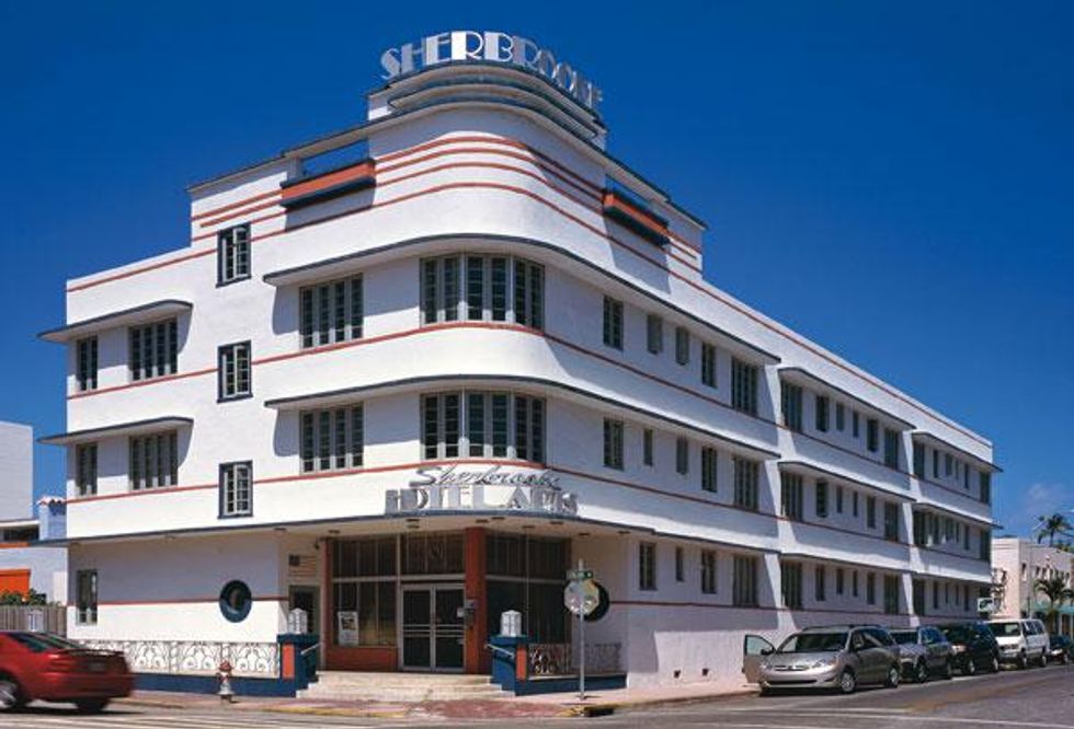 Miamibeachdeco_p040-041