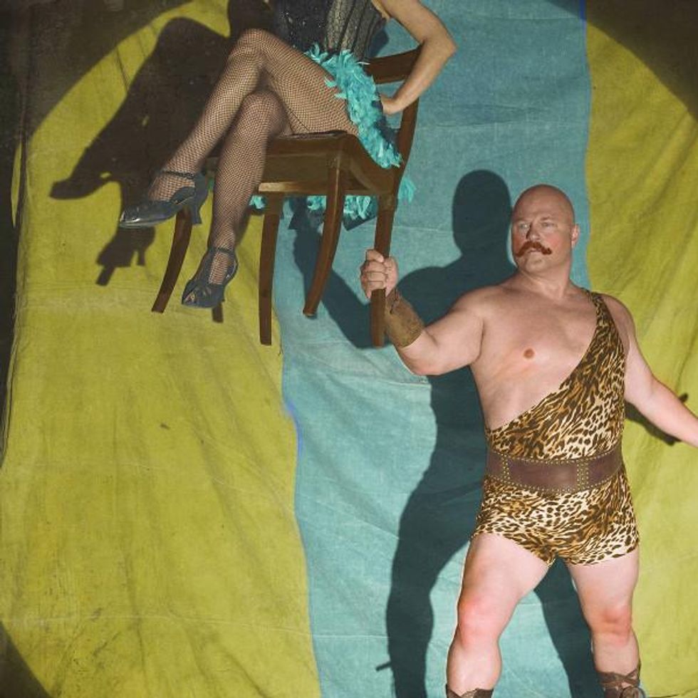 Michael Chiklis as Dell Toledo