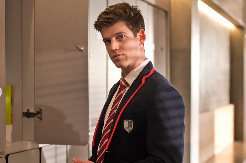 Miguel Bernardeau as Guzm\u00e1n Nunier on \u00c9lite