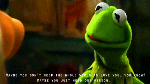 miss piggy kermit gif