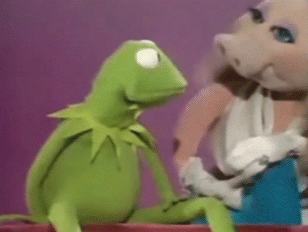 miss piggy kermit gif