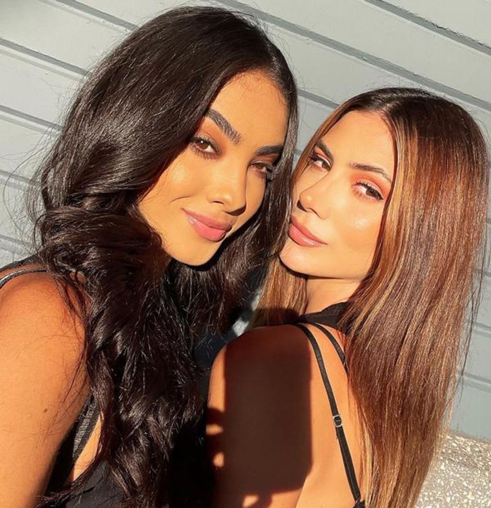 Miss Puerto Rico and Argentina