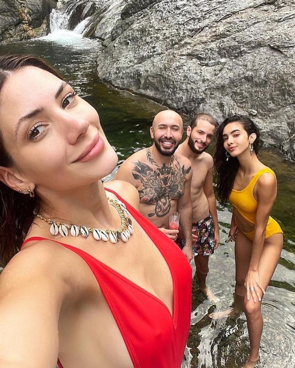 Miss Puerto Rico and Argentina