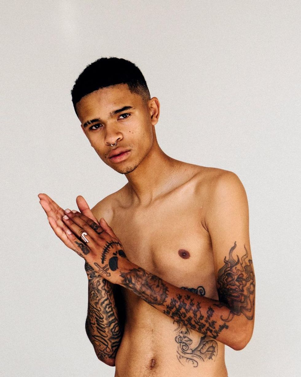 Mitchzacharyxout_04_0