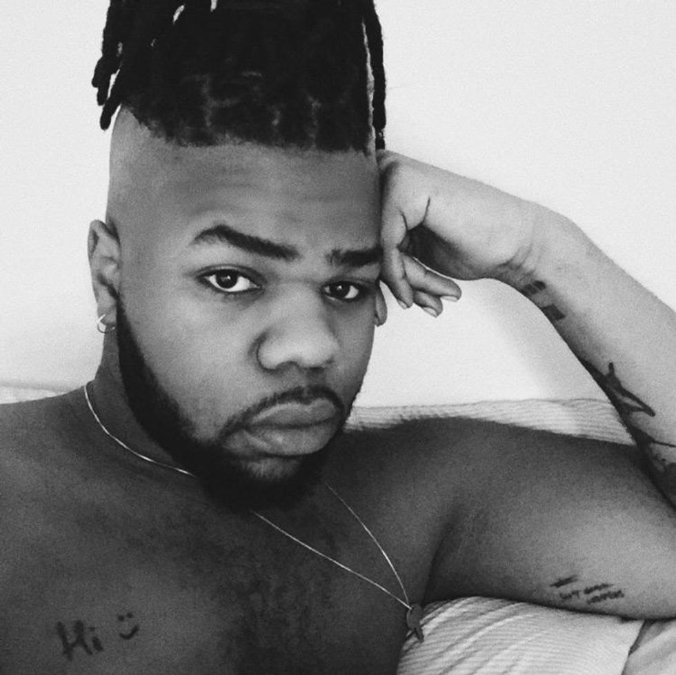 MNEK (@MNEK)