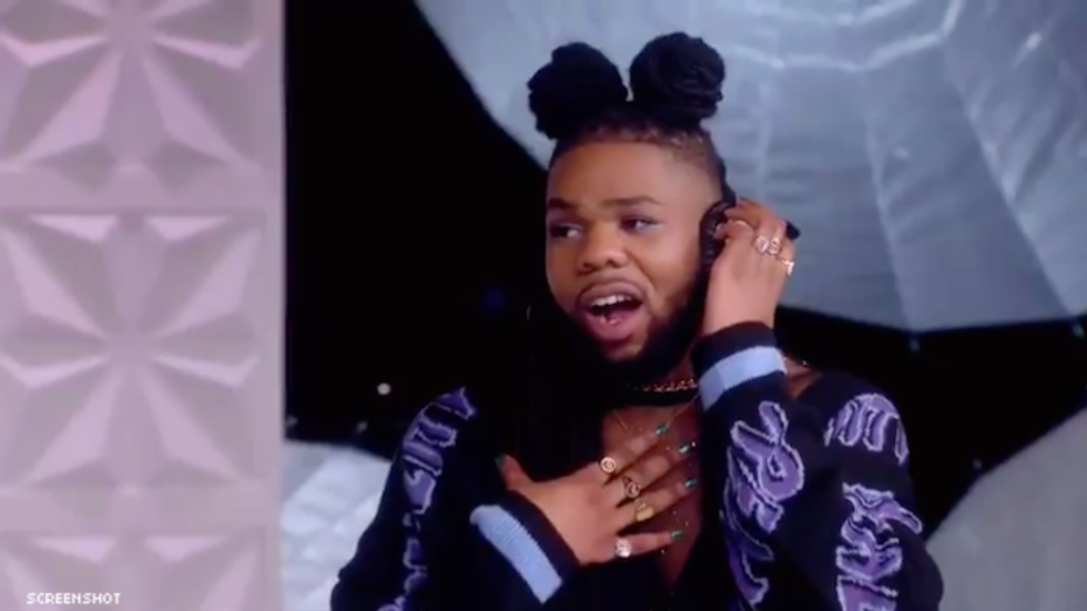 MNEK ON DRAG RACE