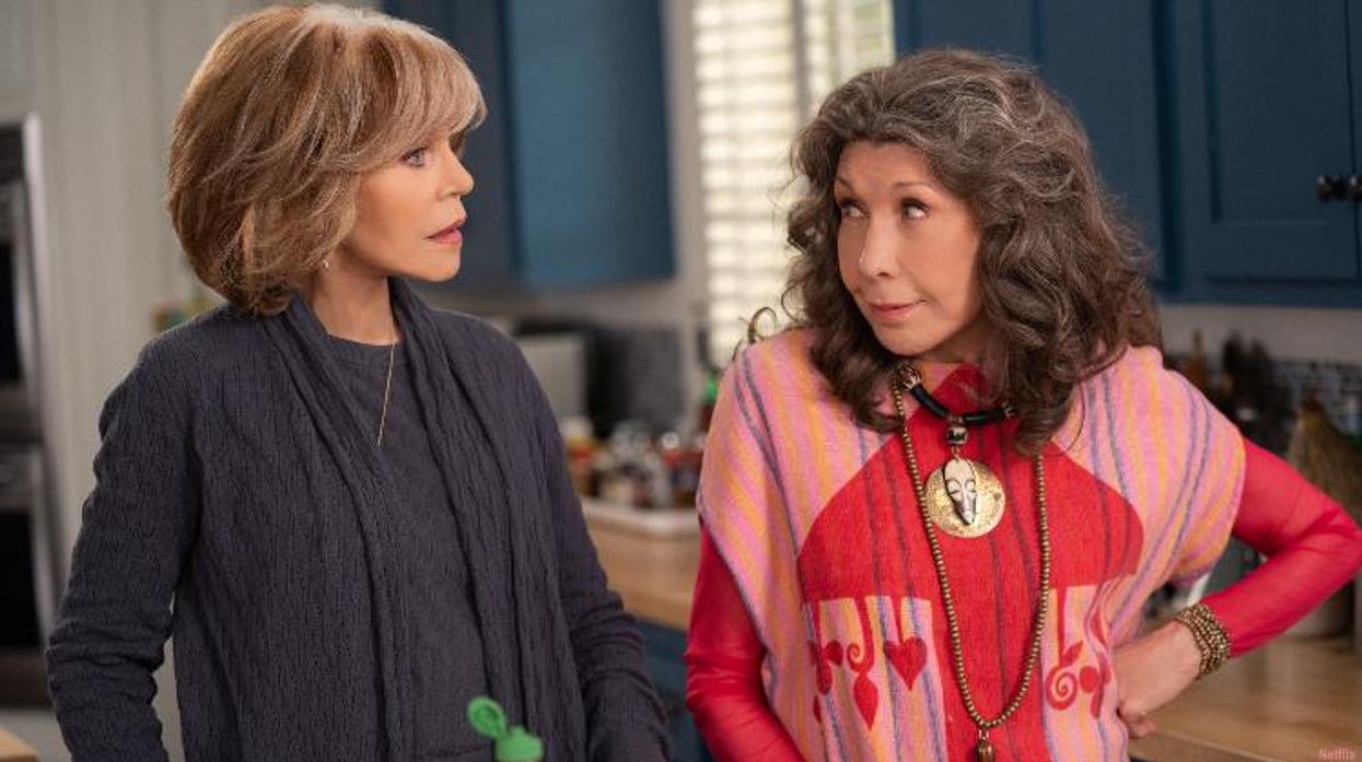 netflix-grace-and-frankie-surprise-season-7-release-first-half-august-2020.jpg