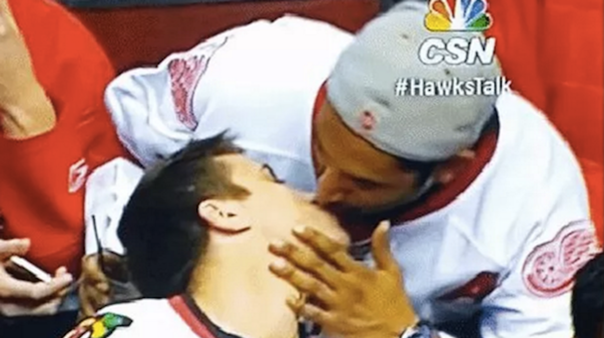 nhl-kiss.png