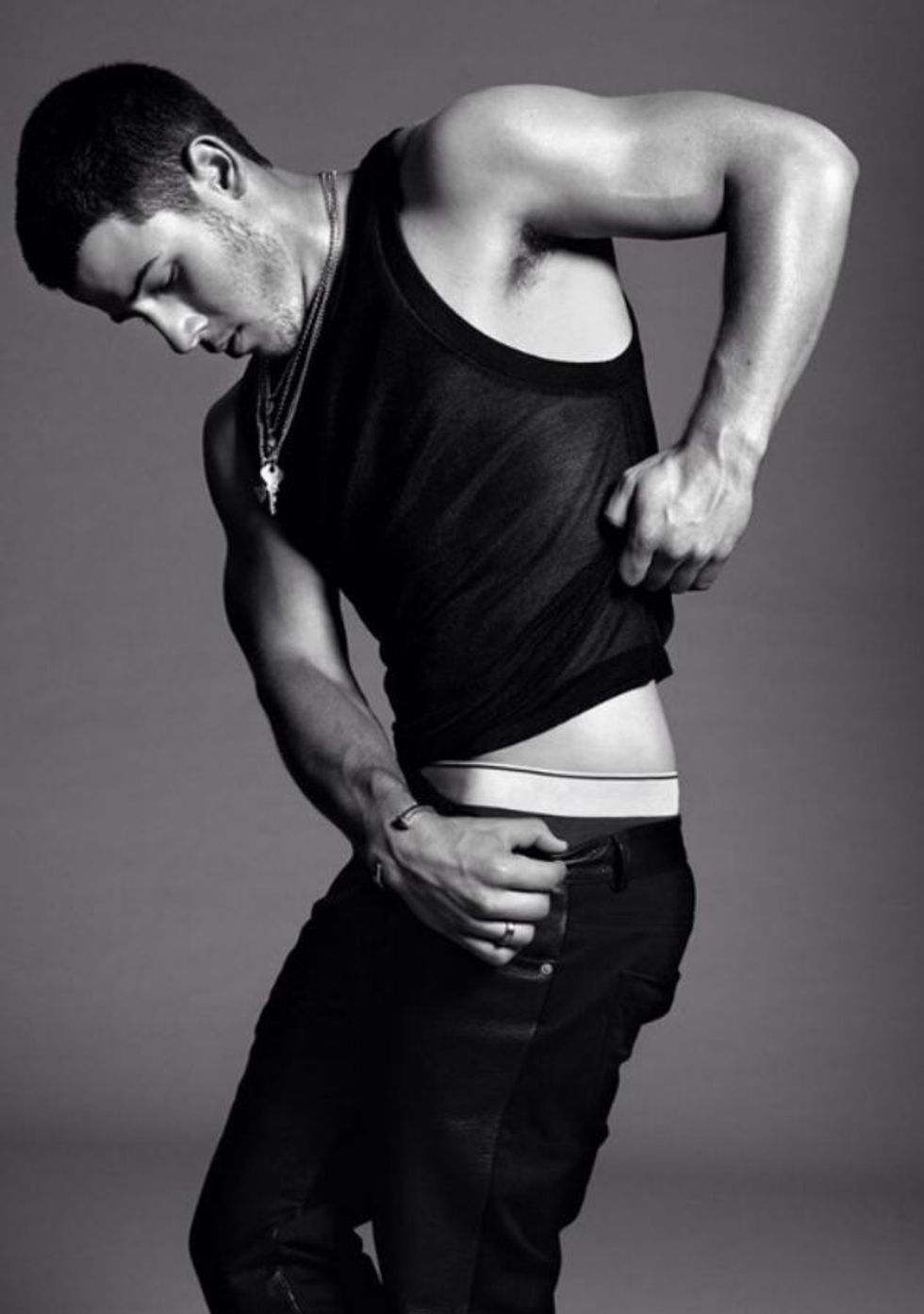 Nick-jonas-flaunt-8