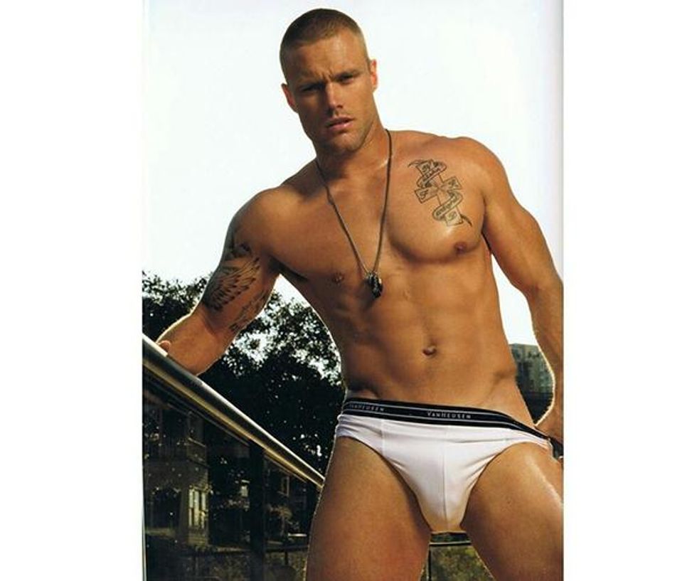 Nick_youngquest%28van_heusen%29