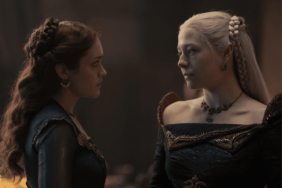 Olivia Cooke as Alicent Hightower (L) and \u200bEmma D'Arcy as Queen Rhaenyra Targaryen (R)