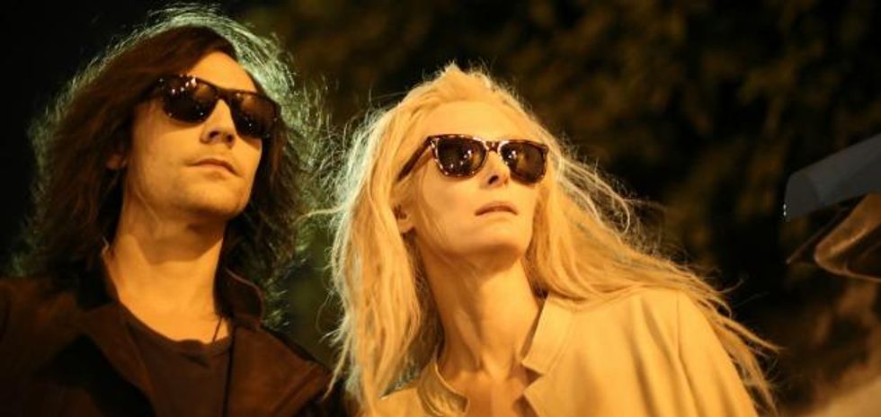 Onlyloversleftalivex633-300