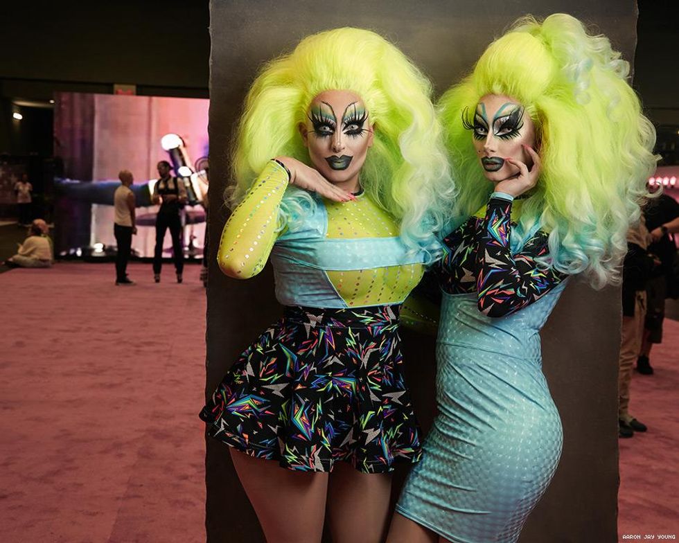 Ophelia Hotass & Onyx Black