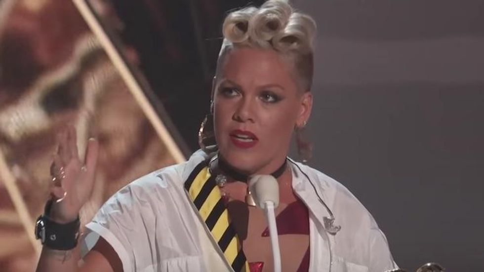 P!nk praises gender nonconformity in VMA acceptance speech