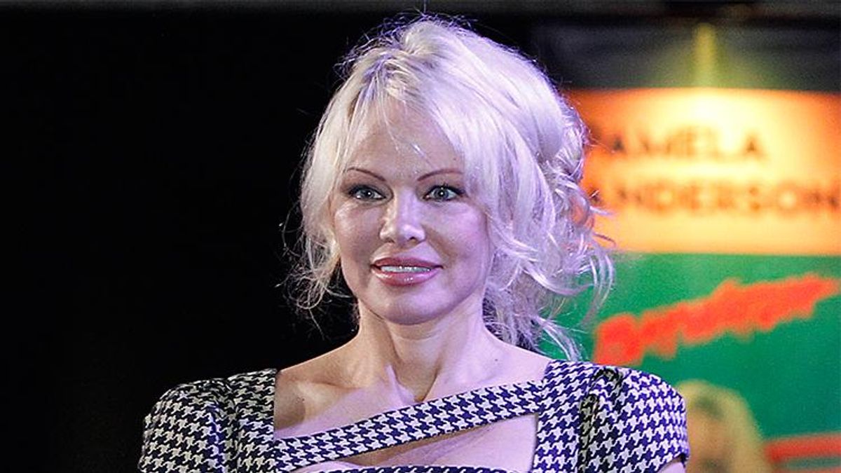 Pamela Anderson Says Harvey Weinstein's Victims Knew What They Were Getting Into
