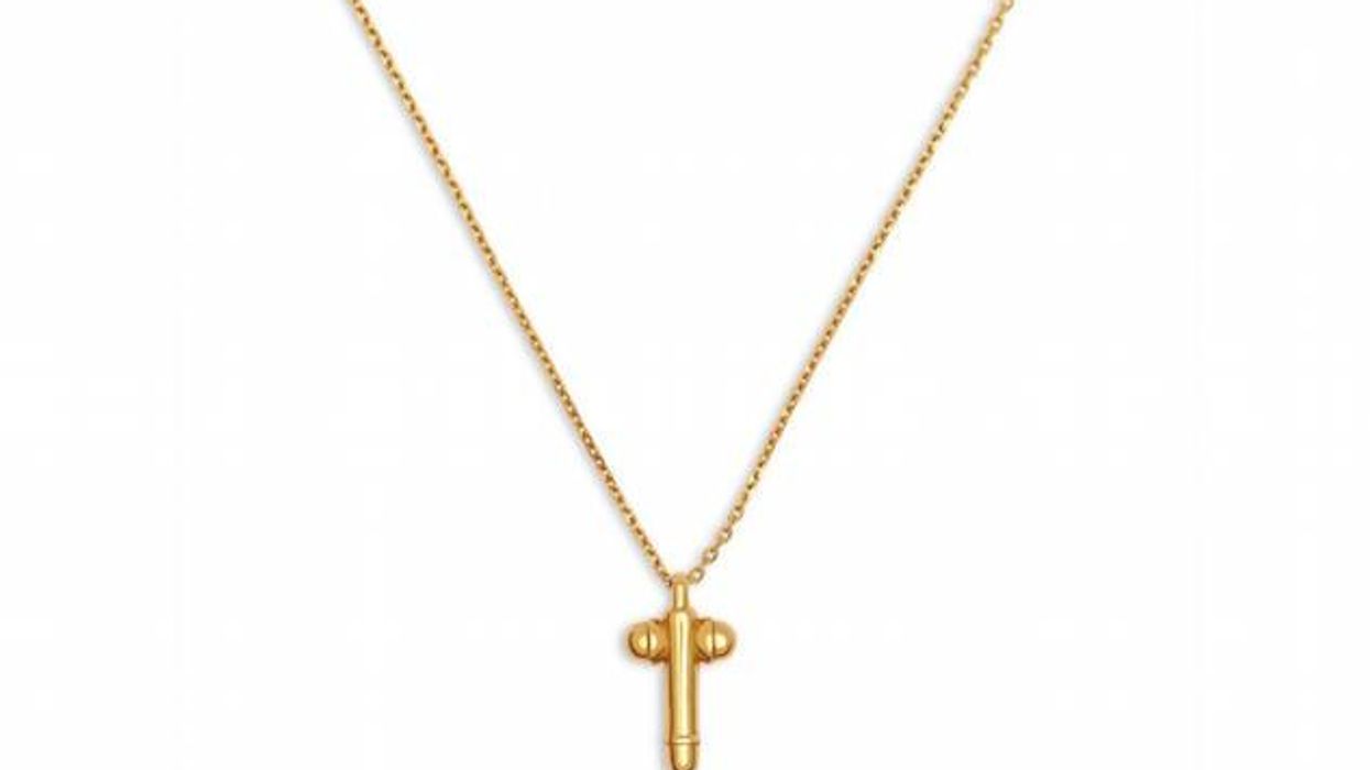 Penis-pendant-detail