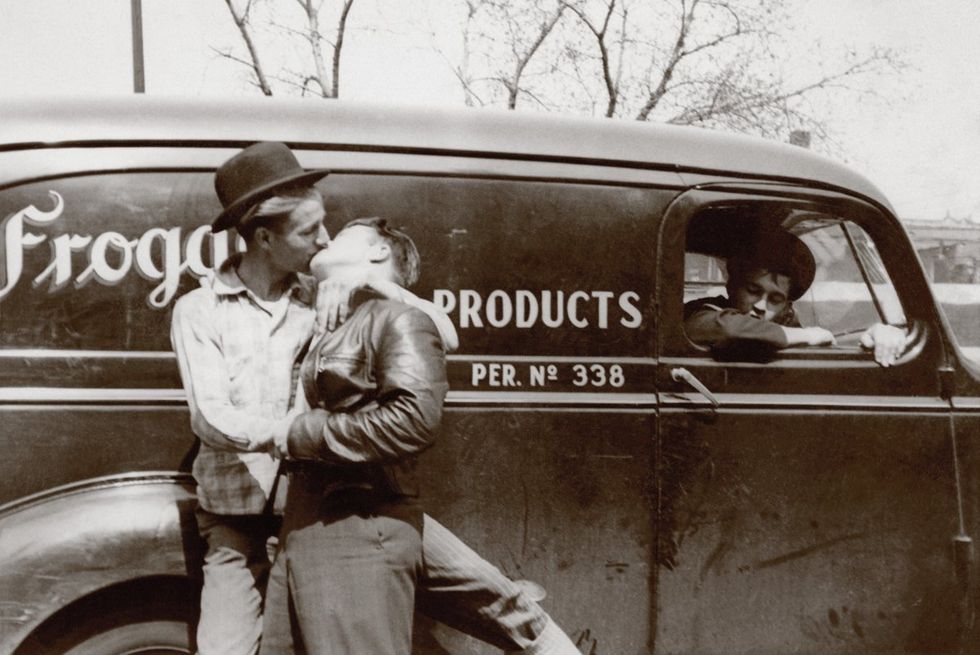 photo gallery book preview Loving II Photographic History of Men in Love from 1850s through 1950s