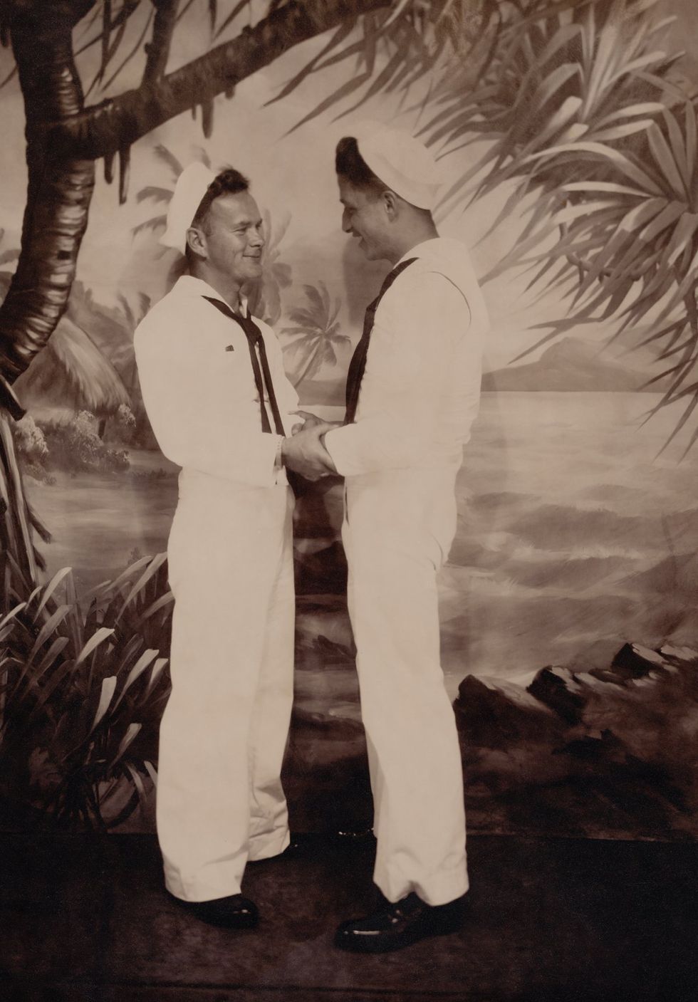 photo gallery book preview Loving II Photographic History of Men in Love from 1850s through 1950s