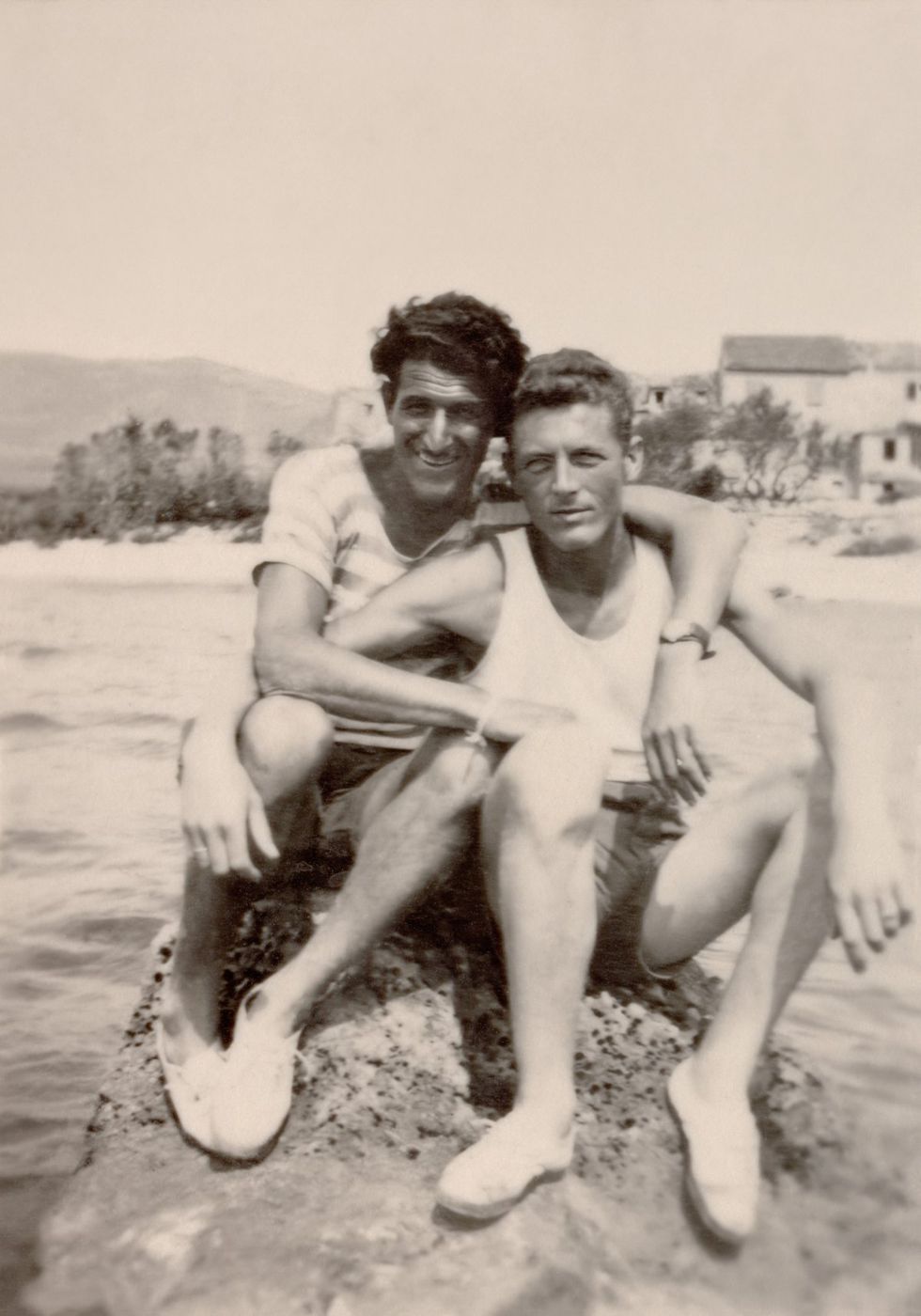 photo gallery book preview Loving II Photographic History of Men in Love from 1850s through 1950s